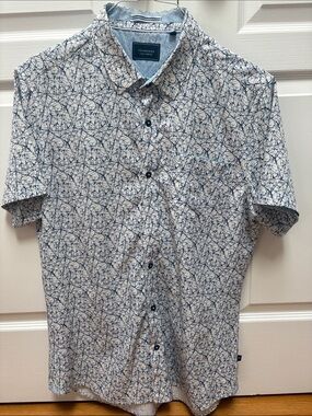 7 Diamonds Short Sleeve White Shirt with Blue Scribble Print. Perfect condition.